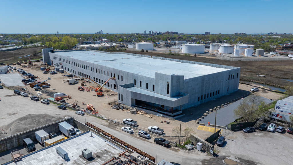 CenterPoint Logistics Center - Construction